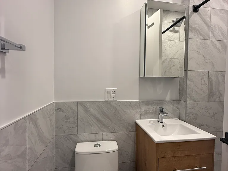 307 W 39th St #2A — Photo 6