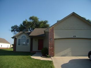 450 E Meadows Ct, Cheney, KS 67025