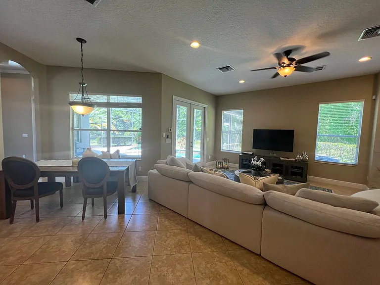 630 Broadoak Loop — Photo 33