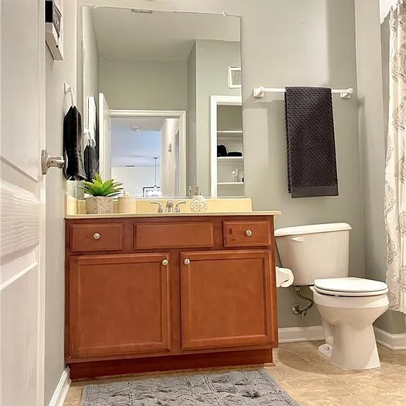 920 Southmoor Dr #204 — Photo 11