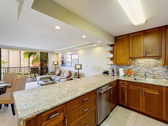 3rd image of 3445 Lower Honoapiilani Rd #545