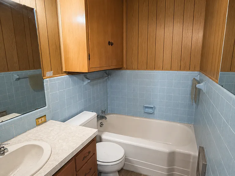 244 La Salle Dr — Photo 9