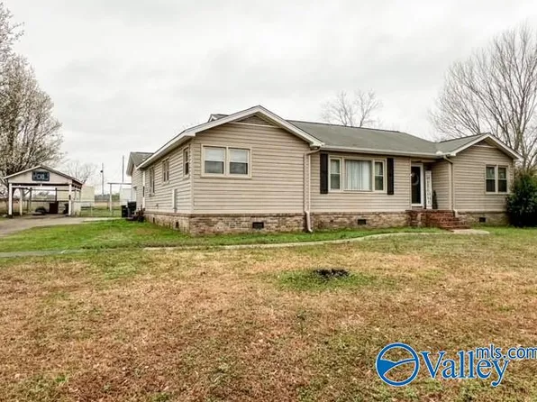 1124 Crest Lake Rd, Gadsden, AL 35907