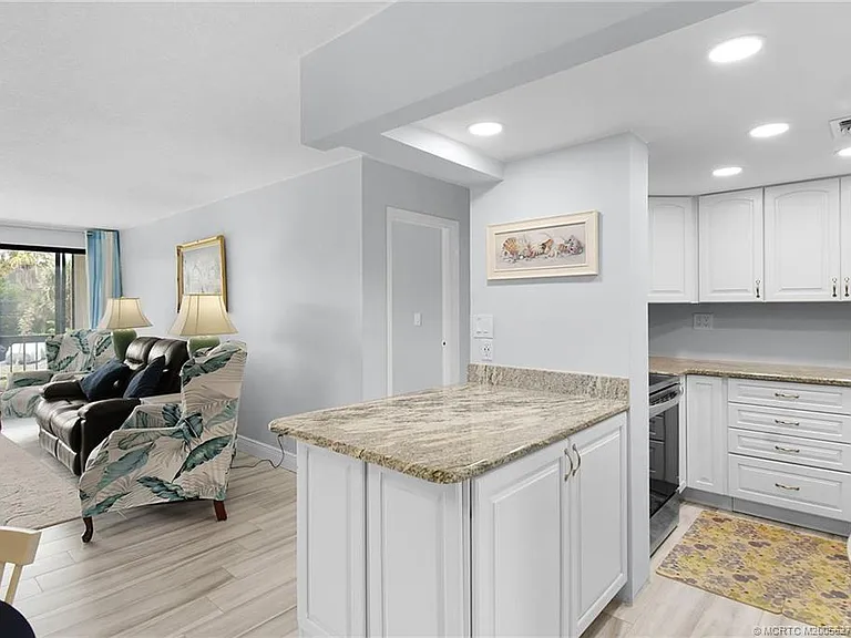 3792 NE Ocean Blvd #204S — Photo 7