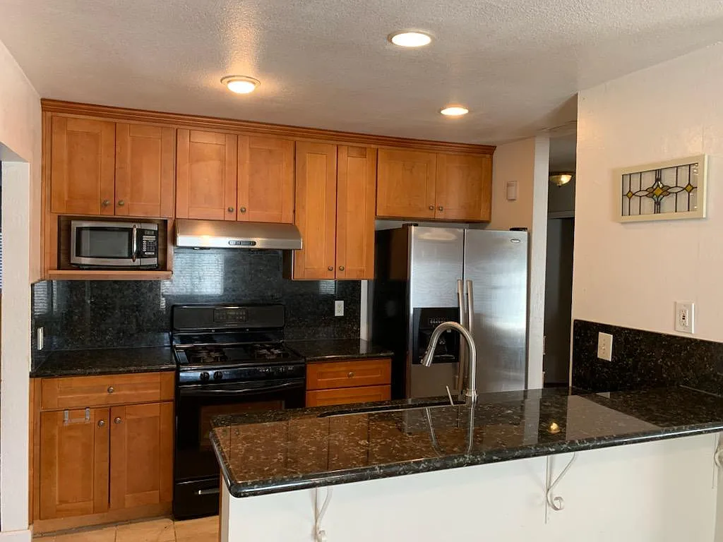 5040 Emiline Dr photo 1