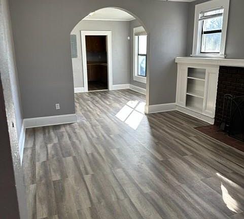 3rd image of 110 E 15th St