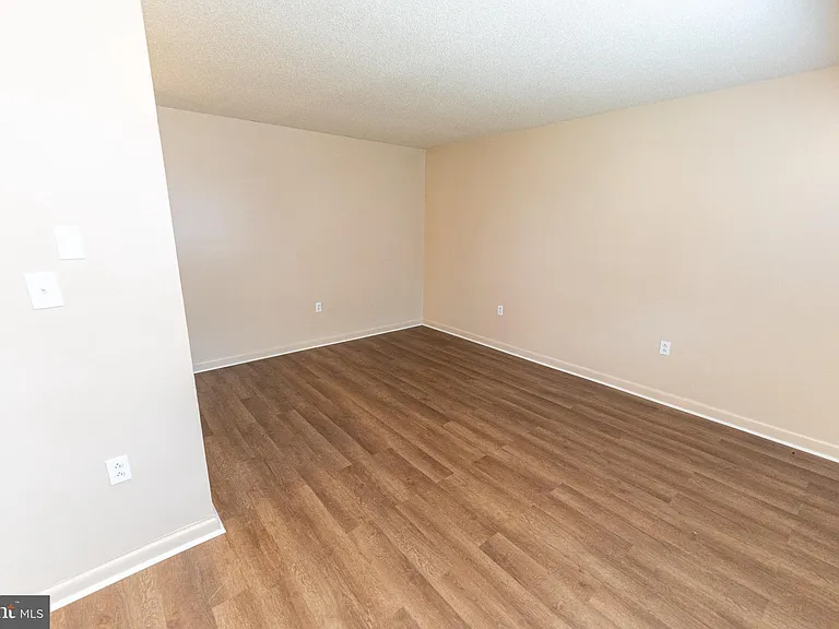 510 S Main St #7 — Photo 9