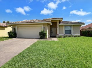 7547 Silver Woods Ct, Boca Raton, FL 33433