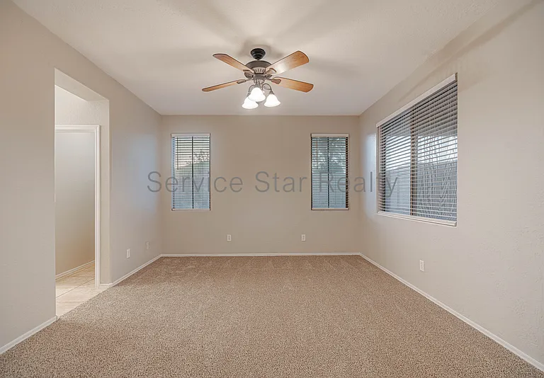 39560 N Prairie Ln — Photo 17
