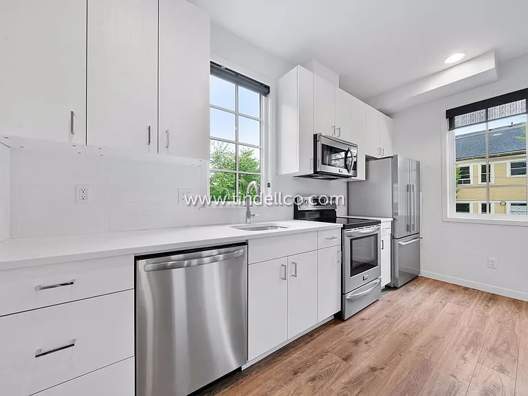 1114-1118 SE Lincoln St — Photo 4