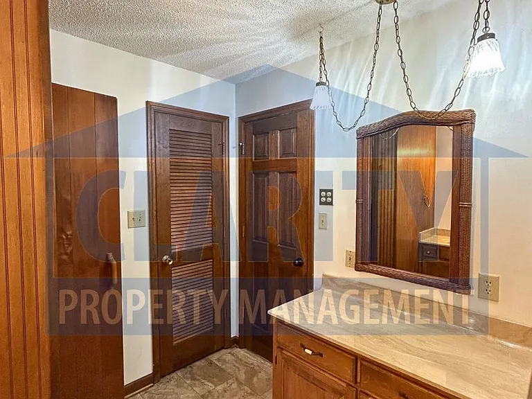 912 Fairmont Ave NW — Photo 28