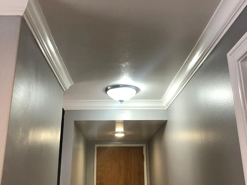 Front - Entrance door hallway