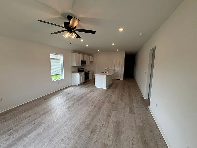 8300 Kim Dr — Photo 4