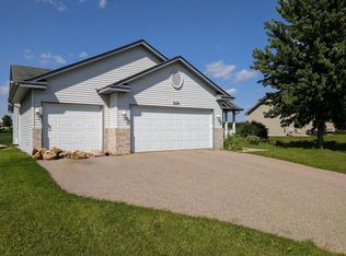 226 Spring Wheat Dr, Dundas, MN 55019