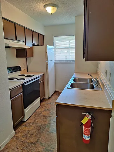 601 Harbour Ave #107 Photo 1