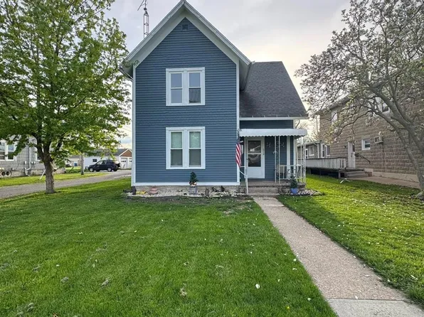 514 Madison St, Port Clinton, OH 43452