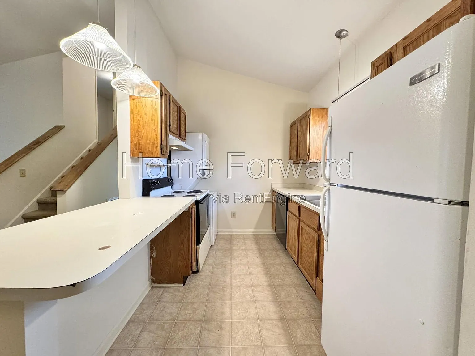 4 bed, 2.0 bath, 1500 sqft, $3,100 — Photo 3