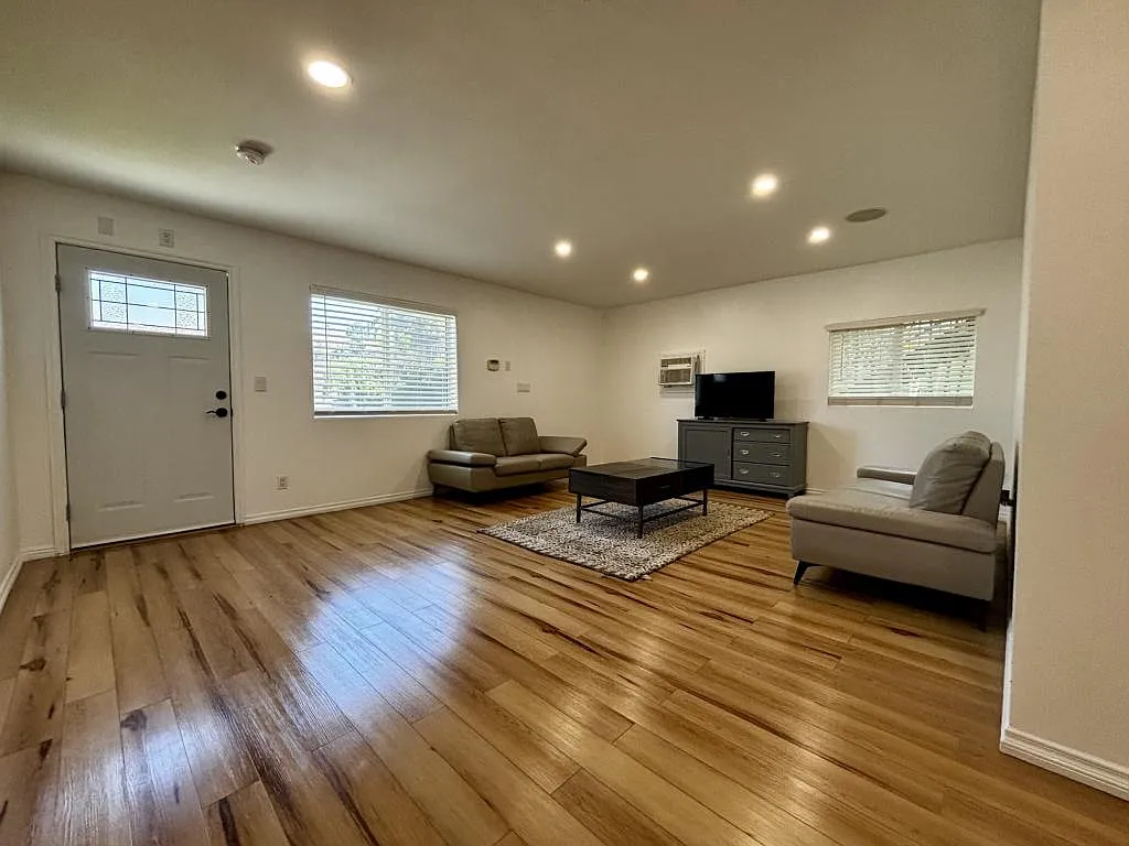 16875 Orangecrest Ct — Photo 4