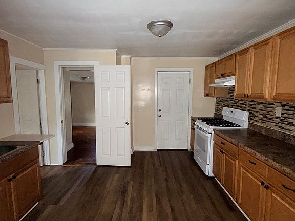 4th image of 509 Russell St
