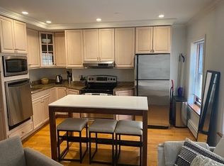 7 Bartlett Pl #FEE-2, Boston, MA 02113