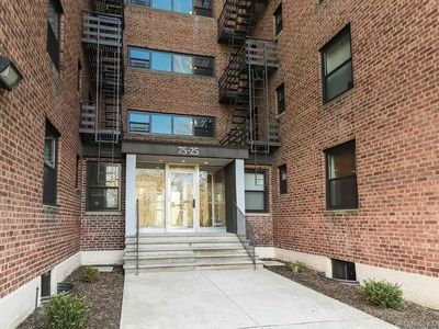 75-25 210th Street #1L, Oakland Gardens, NY, 11364