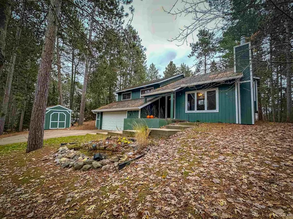 260 Timber Ln, Marquette, MI 49855