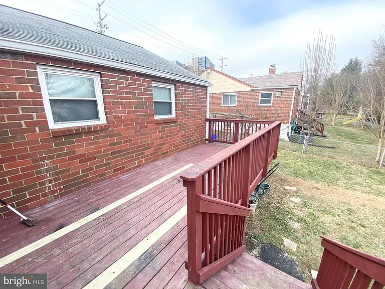 11005 Amherst Ave — Photo 41