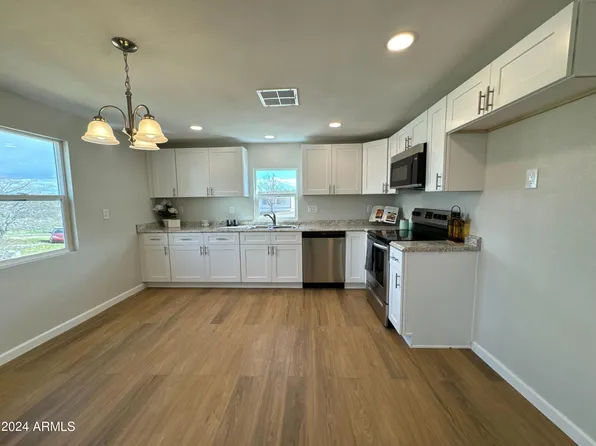 20982 E SKYVIEW Lane, Mayer, AZ 86333