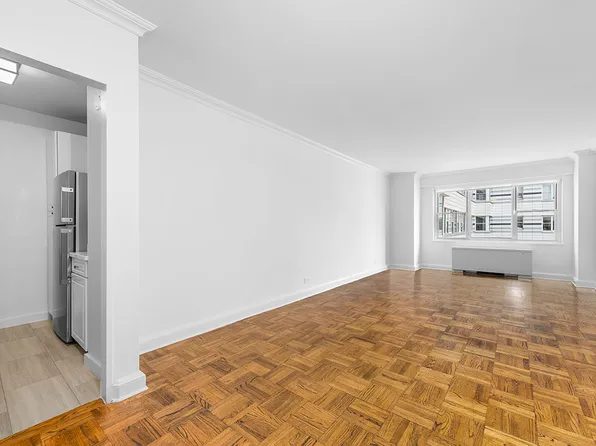 215 East 68th Street image 1 of 8