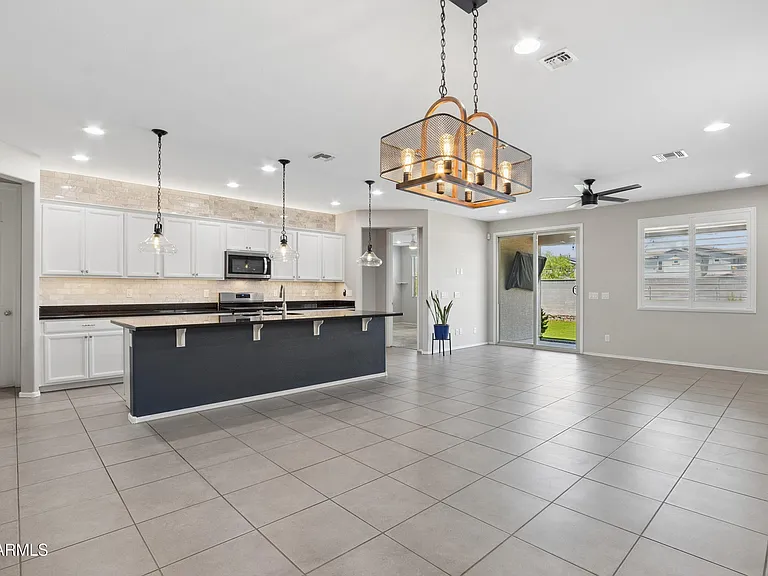 17766 W Granite View Dr — Photo 12