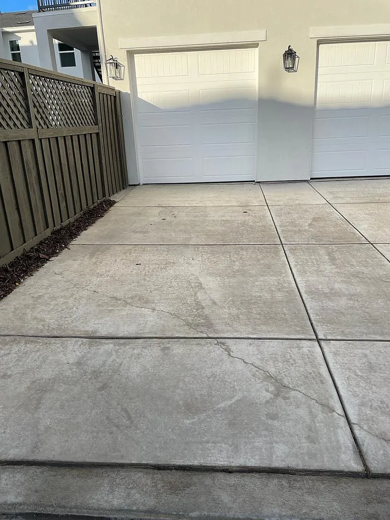 Additional parking pad. - 3018 Ellis Town Dr