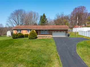 121 Patricia Dr, Beaver Falls, PA 15010