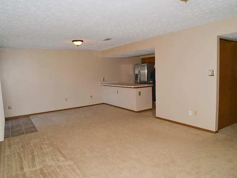 Game room 24' x 13' With kitchenette