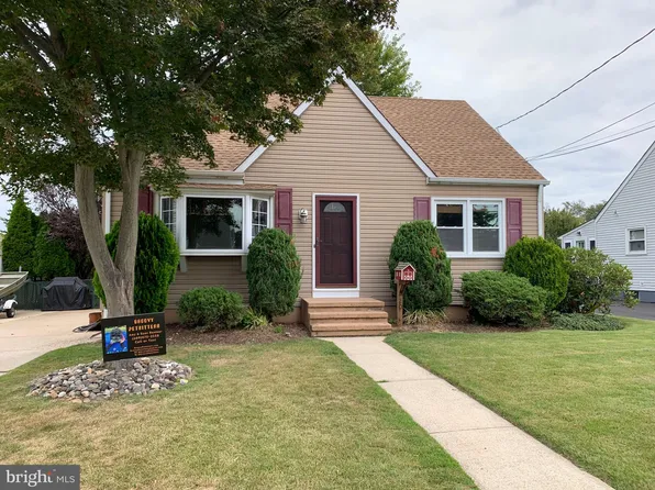 20 Dodge Dr, Hamilton, NJ 08610