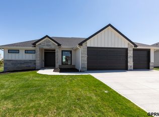 4905 N 192nd Ave, Elkhorn, NE 68022