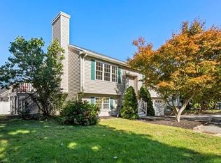 5 Bentley St, Wakefield, MA 01880