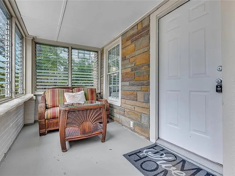72 Kenyon St SE #72 — Photo 3