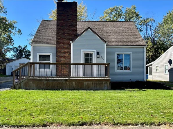 212 Ohio Ave, Niles, OH 44446