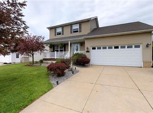 2970 Valley View Cir, Erie, PA 16509