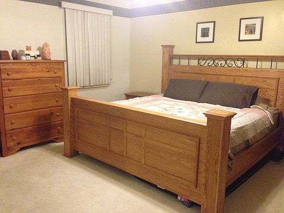 Master bedroom 14'x15'