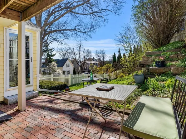 40-40 Prospect St #R, Marblehead, MA 01945
