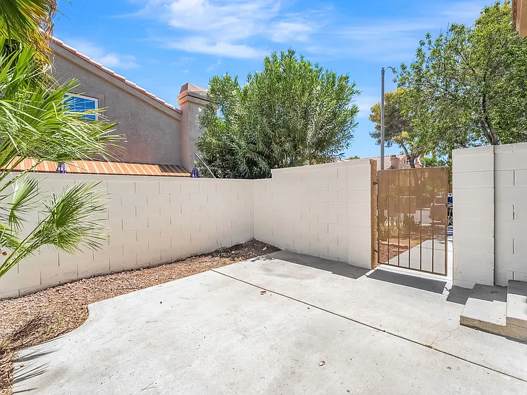 2840 Floral Peak Dr — Photo 34