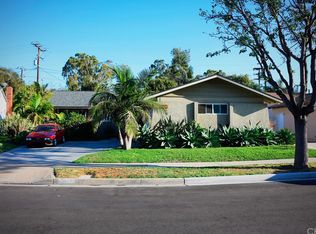 595 Fayette Cir, Costa Mesa, CA 92626