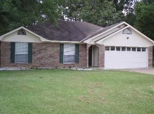 9450 Crooked Creek Dr, Shreveport, LA 71118