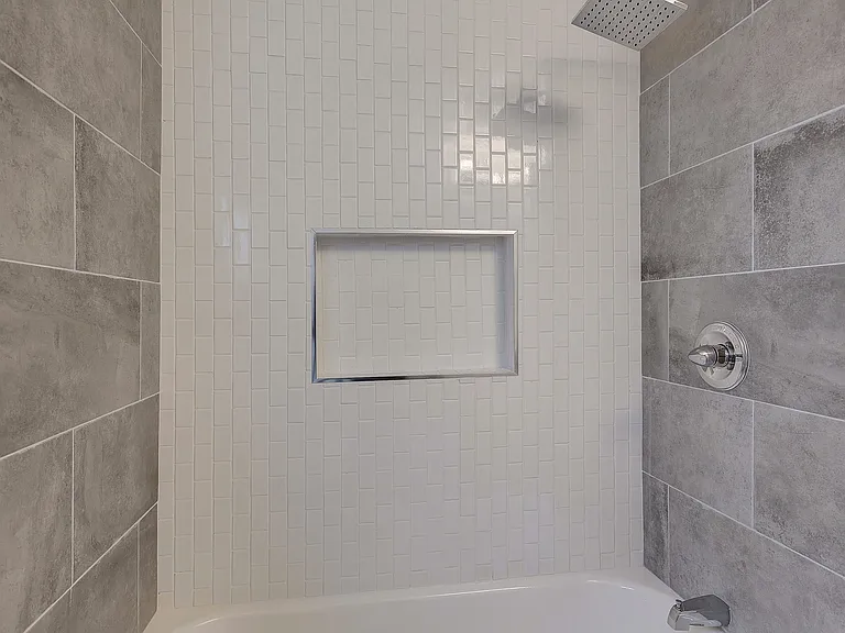 Pine Crest Apartments — Photo 19