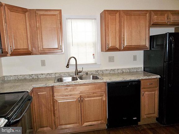 3rd image of 8227 Clifton Farm Ct