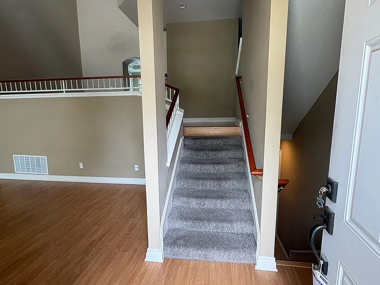 1018 Gilbert Ln — Photo 6