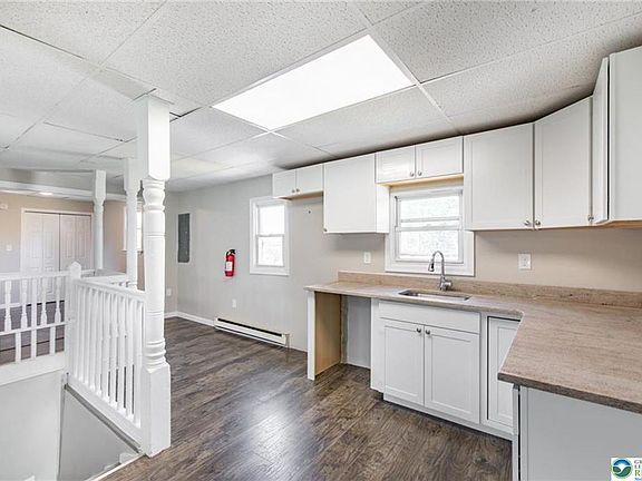 3rd image of 1240 Pembroke Rd APT 2