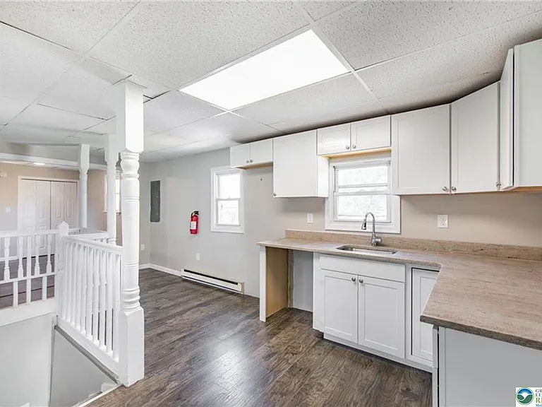 1240 Pembroke Rd — Photo 3