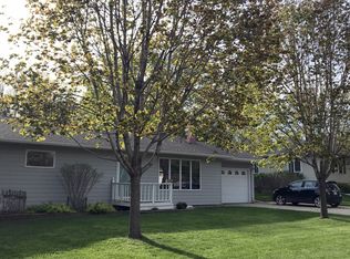 617 N Catherine Ave, Madison, SD 57042